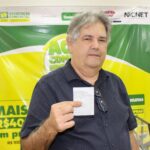 Promoção Mês dos Pais: Renan Vitorino é o grande ganhador da moto elétrica 0 km sorteada pela ACIS